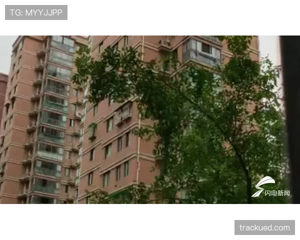 张博恒豪宅里坐地铁，隔壁邻居都怀疑他是隐形富豪了！